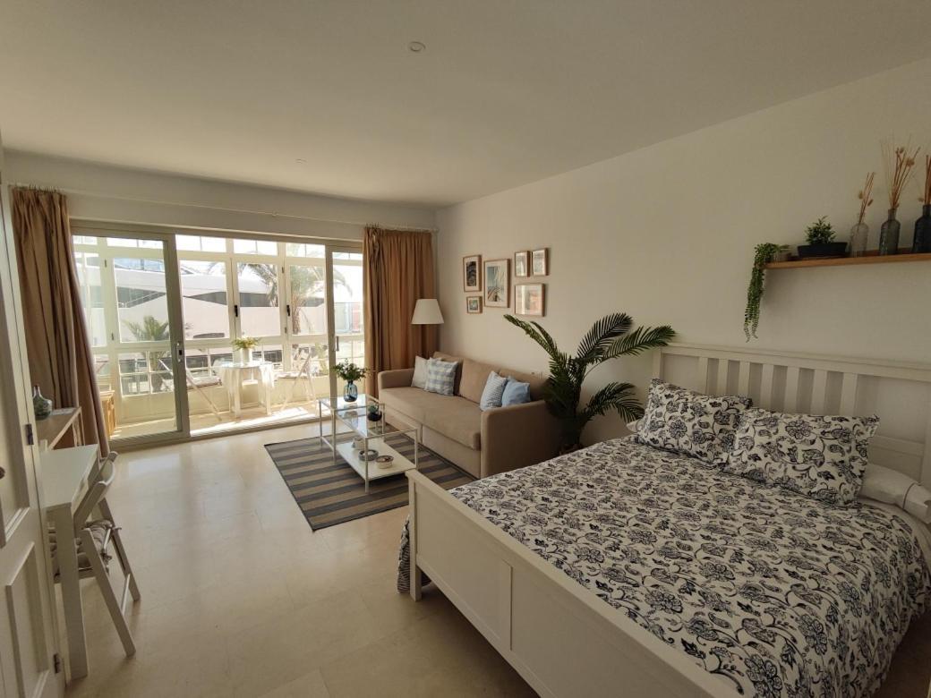 Estudio Puerto De Sotogrande Сан-Роке Экстерьер фото