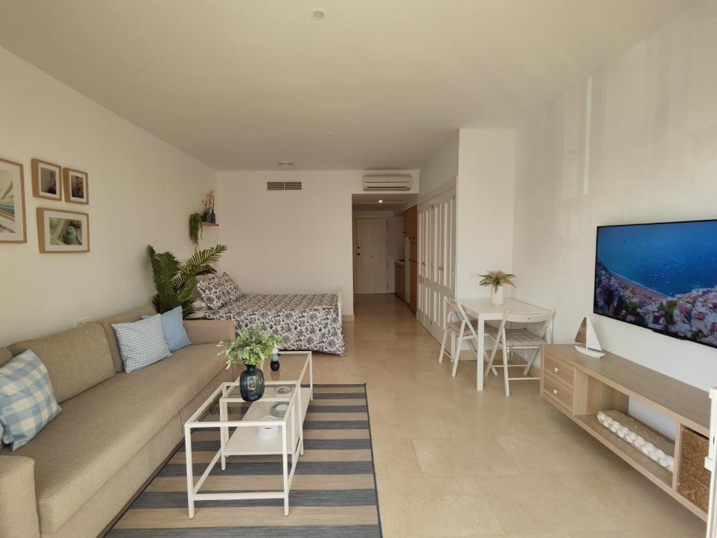 Estudio Puerto De Sotogrande Сан-Роке Экстерьер фото